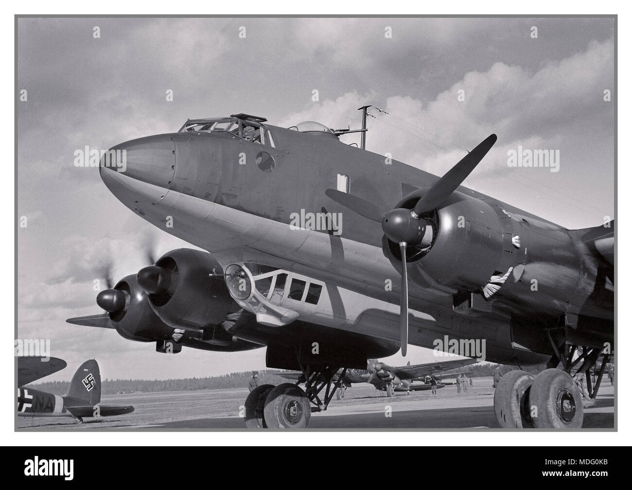 Adolf Hitler's Focke-Wulf Fw 200 Condor avec escorte de chasseurs à Immola Airport lors de sa visite à voir le maréchal Mannerheim, 4 juin 1942 en Finlande Banque D'Images