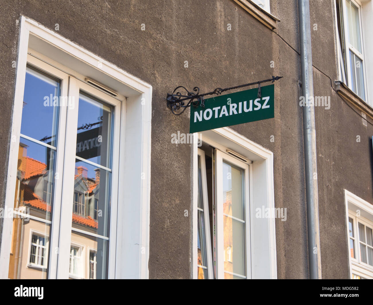 La langue polonaise Notariusz signe sur une façade de l'immeuble à Gdansk, Pologne Banque D'Images