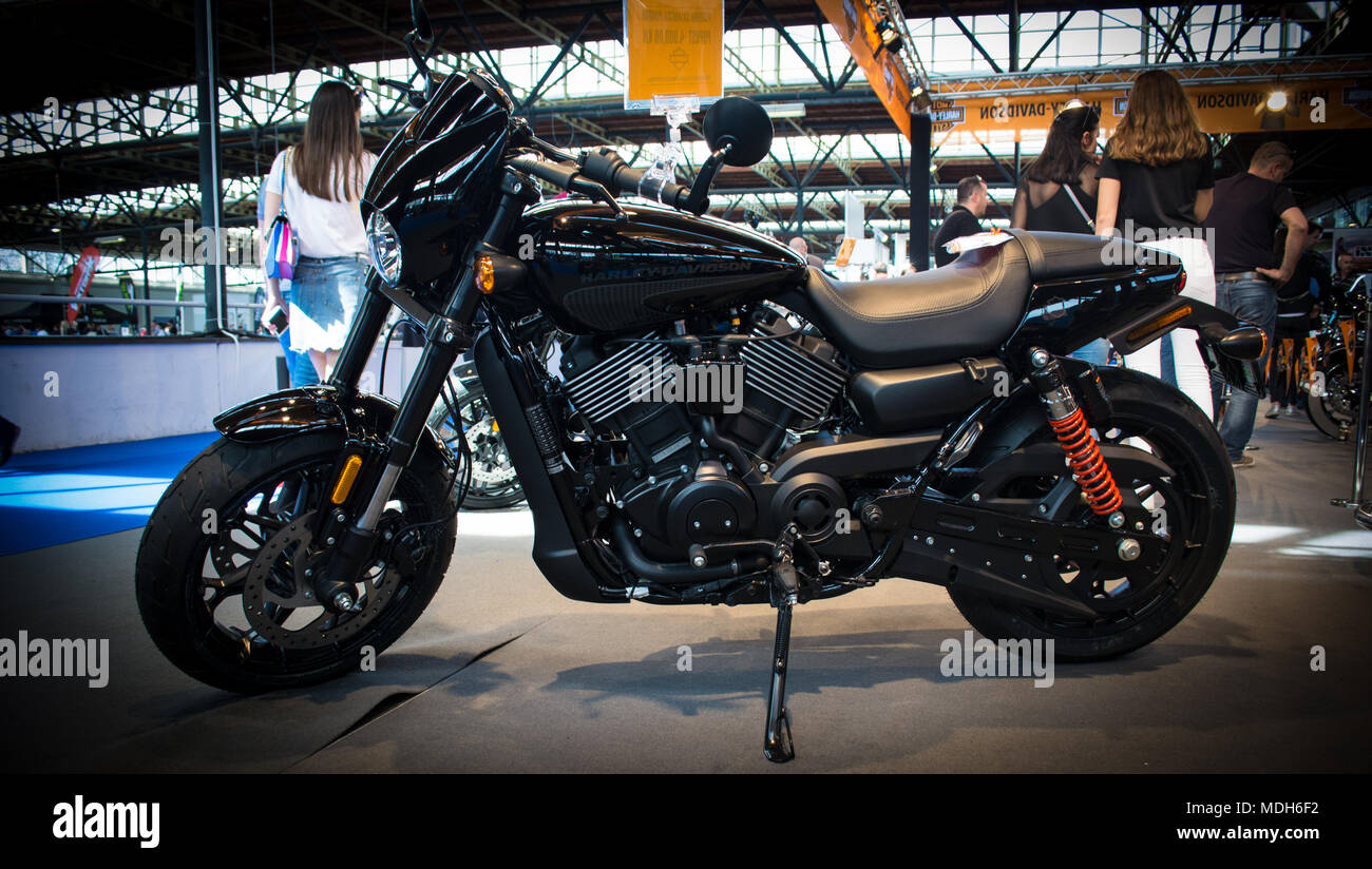 Harley davidson 114 Banque de photographies et d’images à haute ...