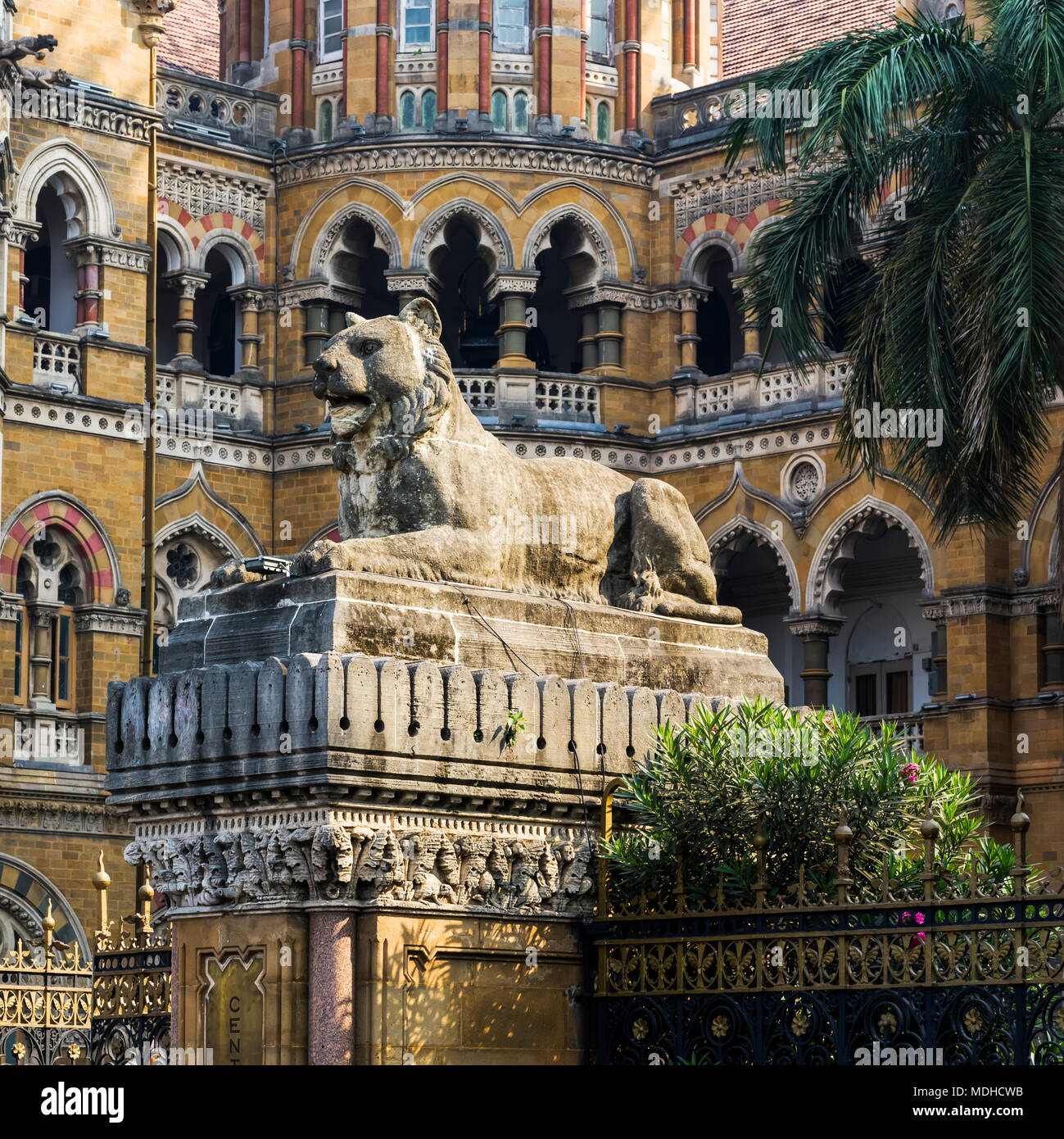 Chhatrapati Shivaji Maharaj Terminus, anciennement connu sous le nom de Victoria Terminus Station, à Mumbai, est une gare historique et un monde de l'UNESCO elle... Banque D'Images