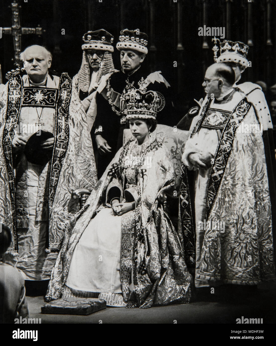 Le couronnement de la reine Elizabeth II le 2 juin 1953, dans l'abbaye de Westminster, Londres. Banque D'Images