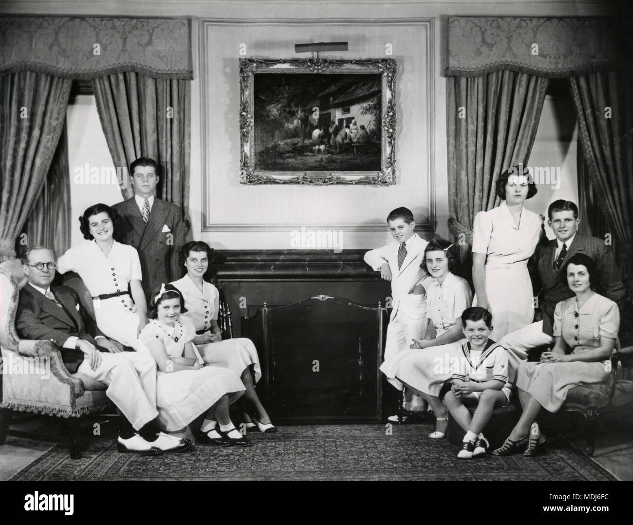 La famille Kennedy : Joseph Kennedy, Patricia, JFK, Robert Kennedy, Jean, Eunice, Robert, Kathleen, Edward, romarin, Joseph Jr., USA 1937 Banque D'Images