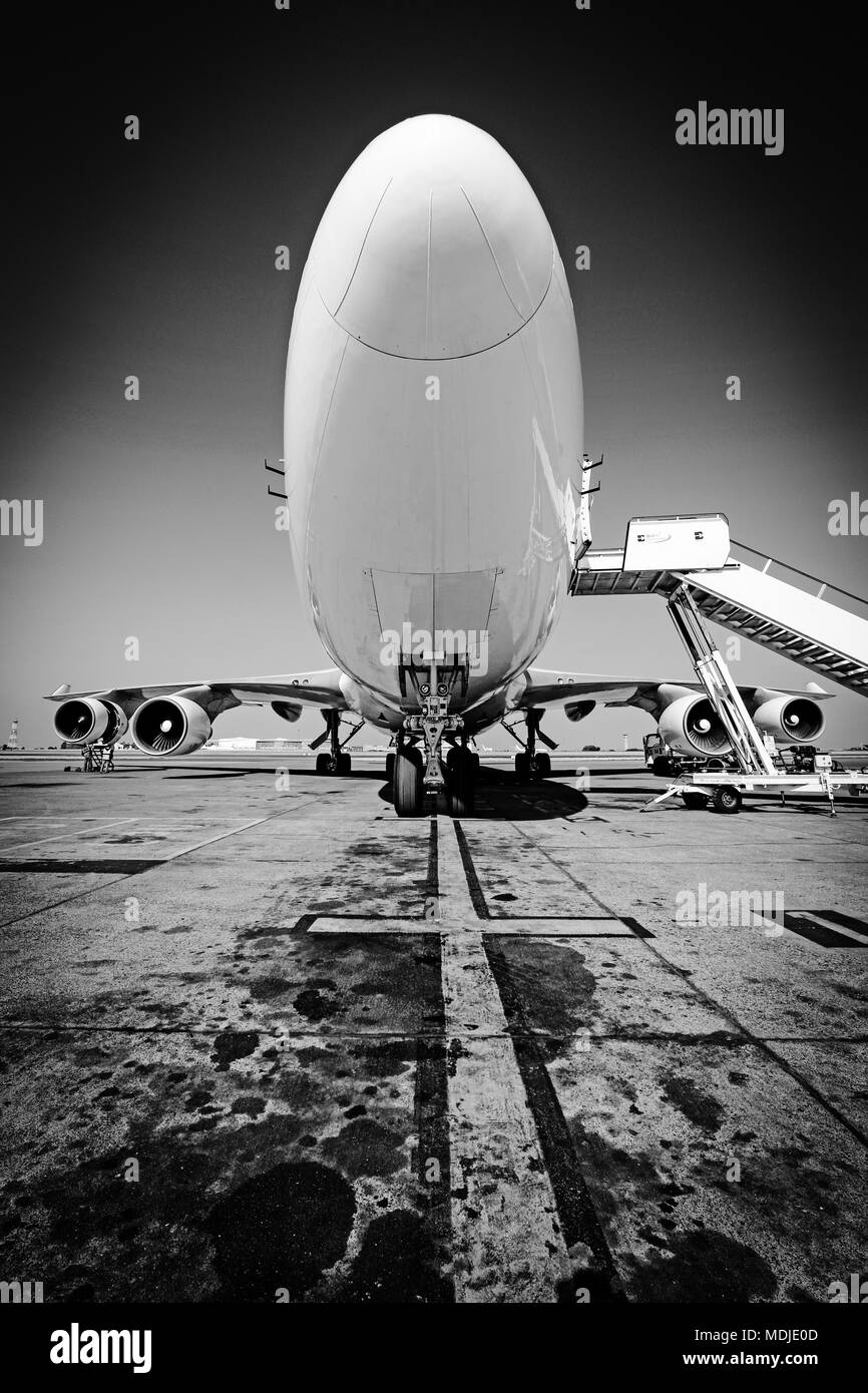 Boeing 747-400 Freighter SF stationné à la rampe de chargement Banque D'Images