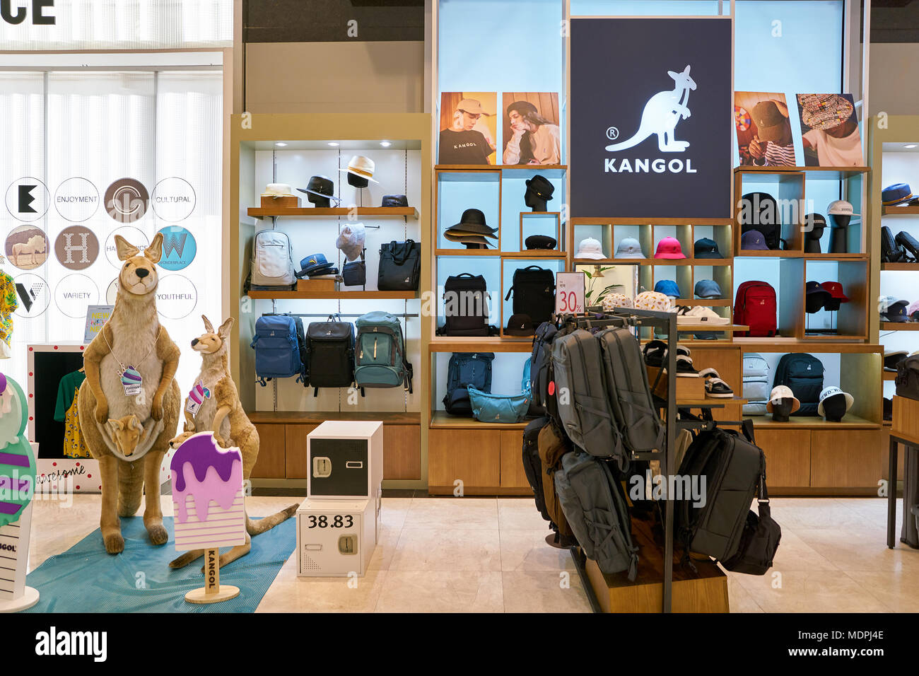 BUSAN, CORÉE DU SUD - 28 MAI 2017 : magasin Kangol à Lotte Department Store  Photo Stock - Alamy