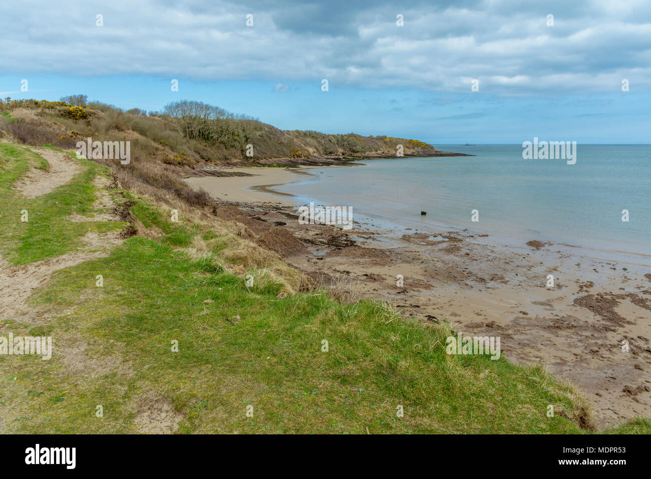 Vue d'Lligwy Beach sur l'Anglesey, dans le Nord du Pays de Galles Banque D'Images