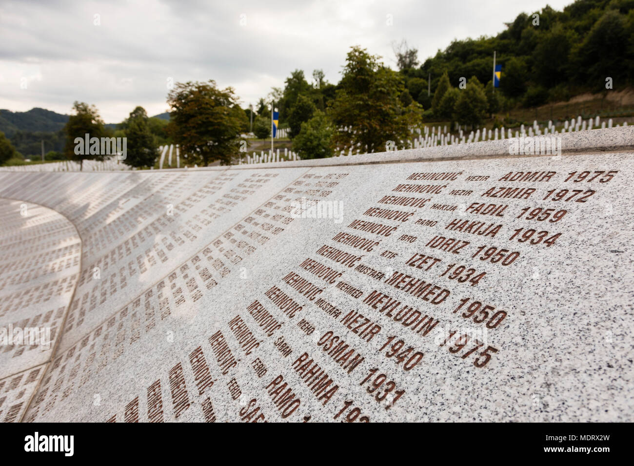 Srebrenica, la Bosnie-Herzégovine, le 16 juillet 2017 : Srebrenica, Potocari cimetière et mémorial aux victimes du génocide Banque D'Images