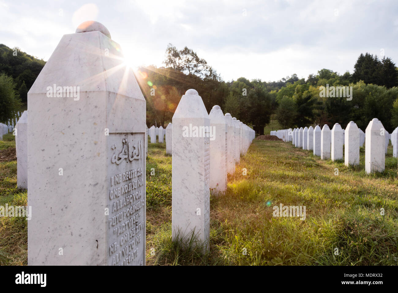 Srebrenica, la Bosnie-Herzégovine, le 16 juillet 2017 : Srebrenica, Potocari cimetière et mémorial aux victimes du génocide Banque D'Images