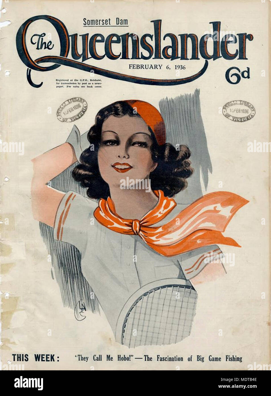 L'illustre la protection avant de la Queenslander, 6 février 1936. Emplacement : Queensland, Australie Description : Dessin d'une jeune femme habillée à la mode avec un foulard orange et béret, tenant une raquette de tennis. Banque D'Images