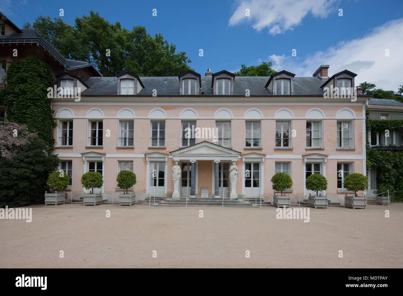 France, Châtenay-Malabry, maison de Chateaubriand, façade sur le parc, la Vallée aux Loups Banque D'Images