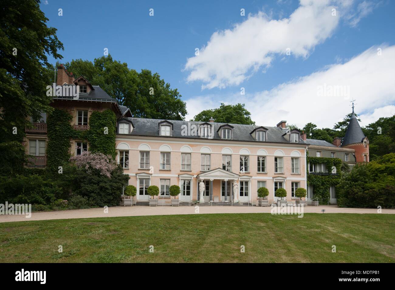 France, Châtenay-Malabry, maison de Chateaubriand, façade sur le parc, la Vallée aux Loups Banque D'Images