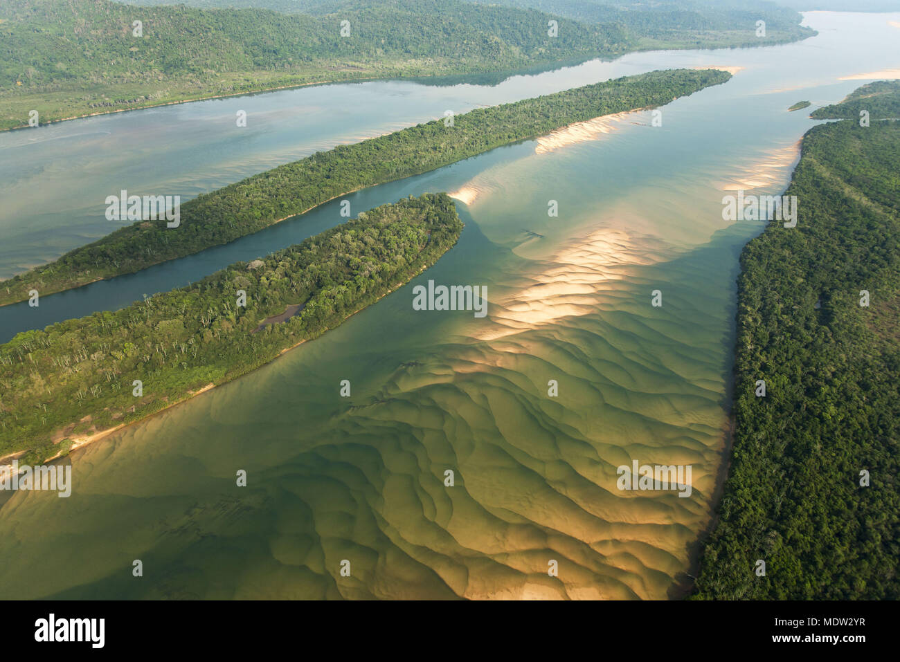 Vue aérienne de la rivière Xingu dans la période de reflux Banque D'Images