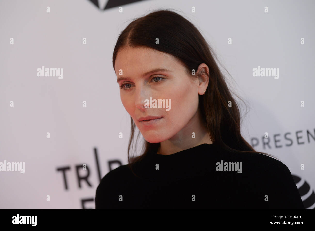 Hemingway meer arrive à "dans une relation de projection pendant le Festival du film de Tribeca 2018 SVA au Theatre le 20 avril 2018 à New York. Crédit : Erik Pendzich/Alamy Live News Banque D'Images Hemingway meer arrive à "dans une relation de projection pendant le Festival du film de Tribeca 2018 SVA au Theatre le 20 avril 2018 à New York. Crédit : Erik Pendzich/Alamy Live News Banque D'Images
