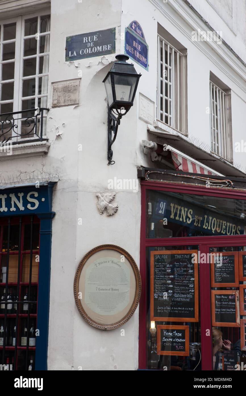 Paris, Rue de la Colombe, escaliers et façades, gap, Banque D'Images