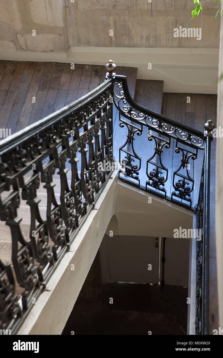 Paris, 14 rue Charlemagne, lycee Charlemagne, escalier de l'immeuble de la logistique. Banque D'Images