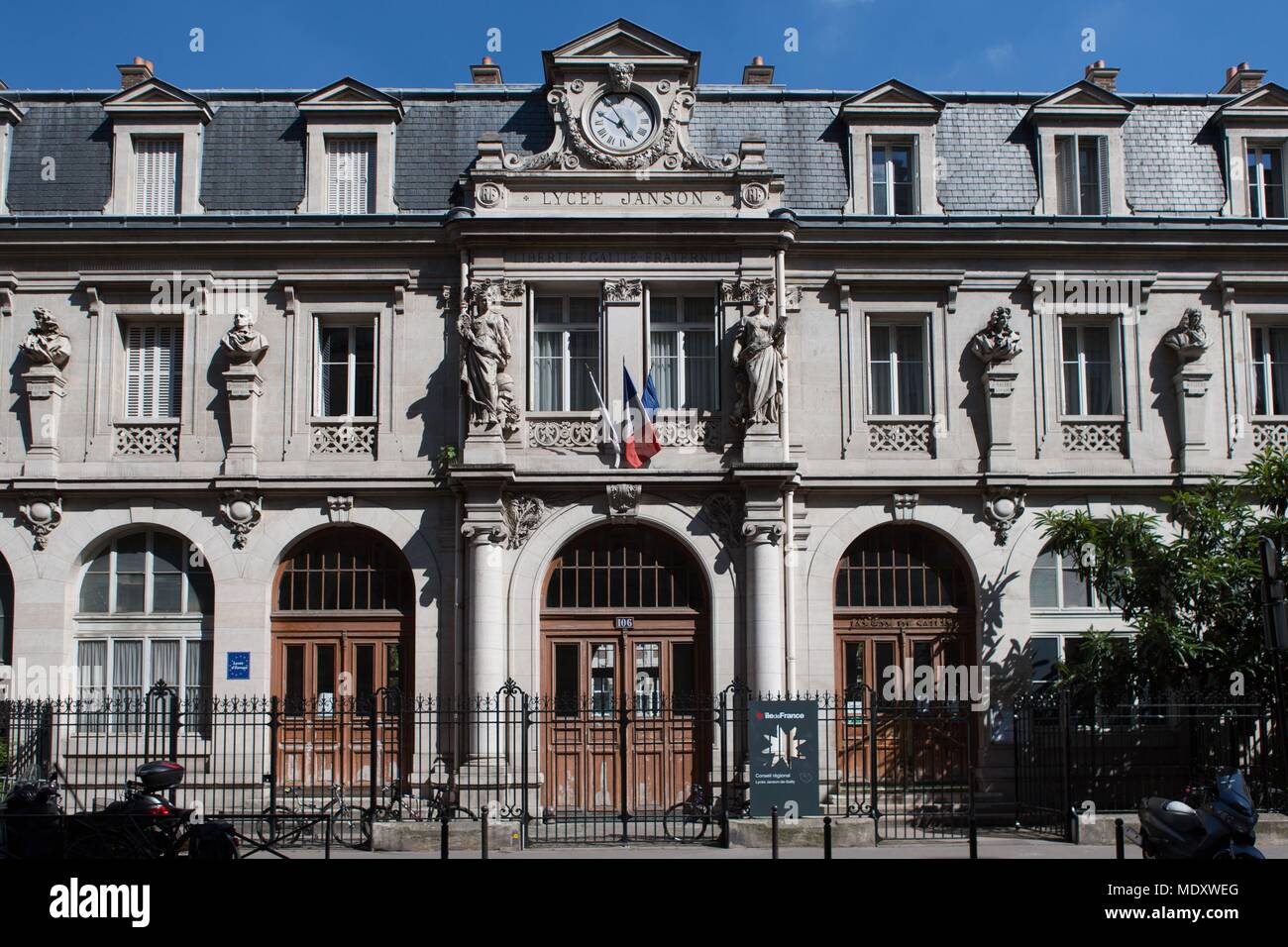 Lycée Janson De Sailly Photos De Classe Lycee de sailly Banque de photographies et d'images à haute résolution -  Alamy