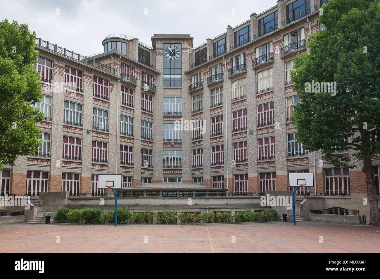 Paris, 77 avenue de Clichy, lycée jules ferry, cour Banque D'Images