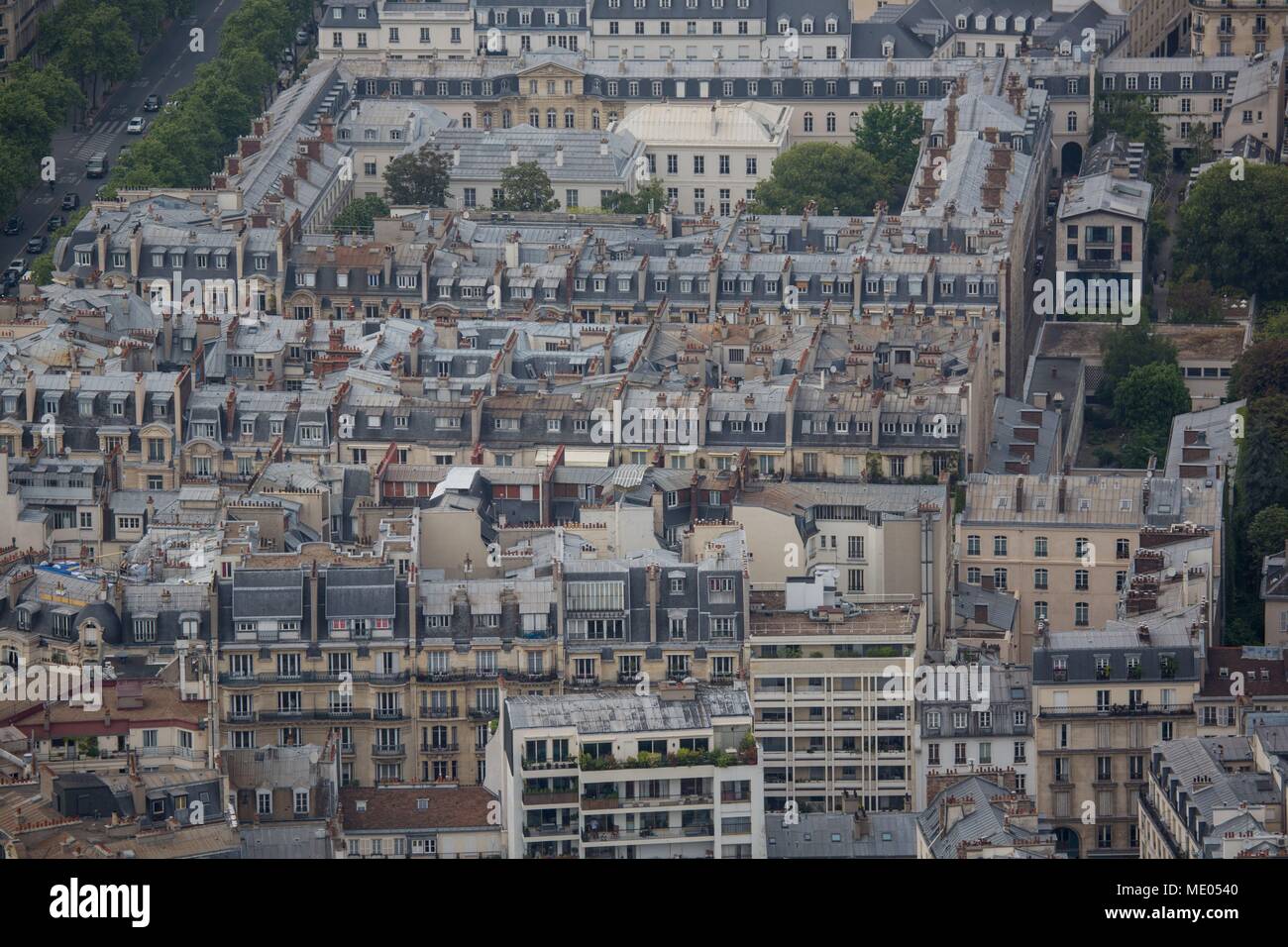 Paris, les toits du quartier de Montparnasse vue du 56e étage de la Tour Montparnasse Banque D'Images