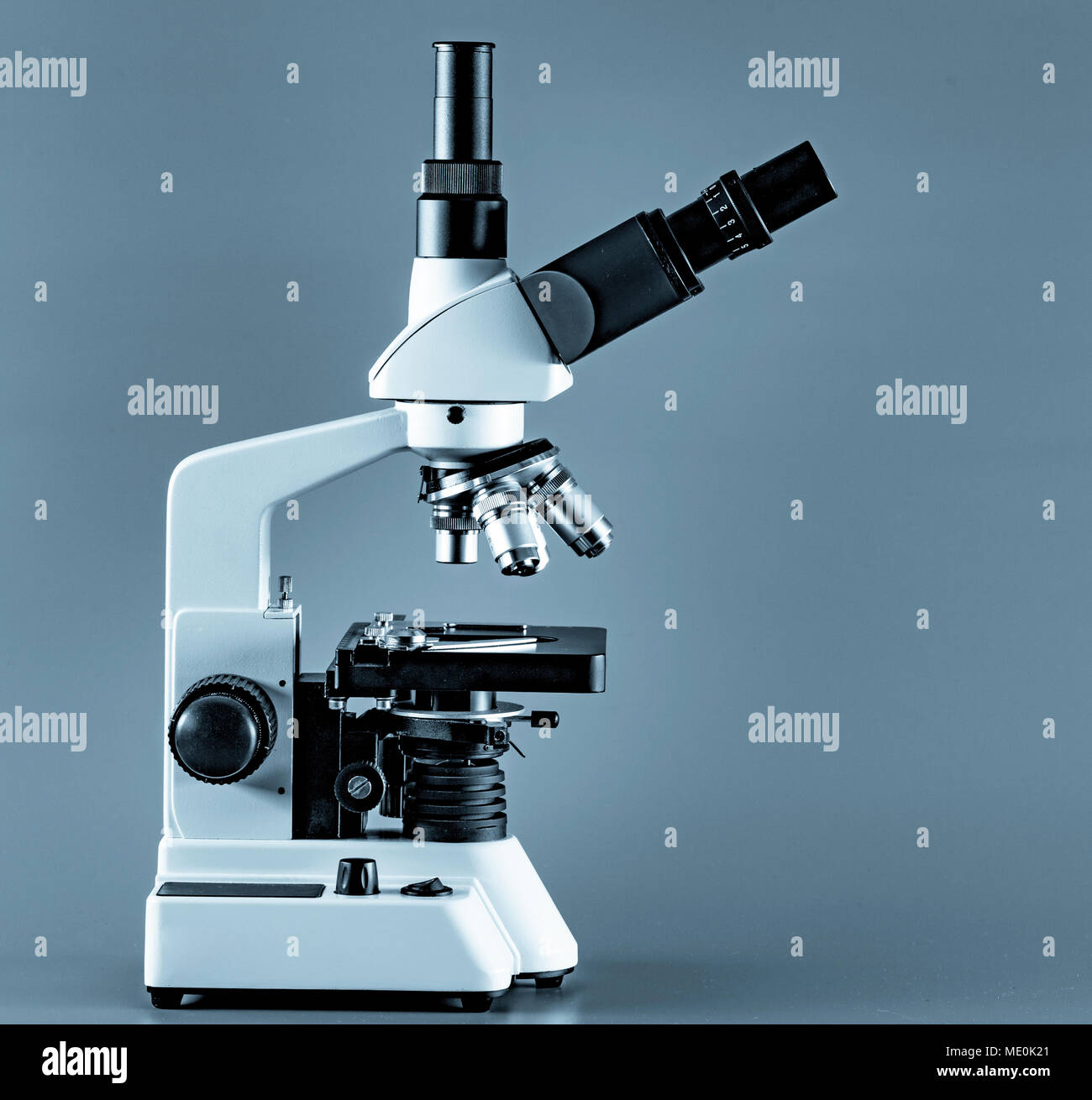 Microscope photonique. Banque D'Images