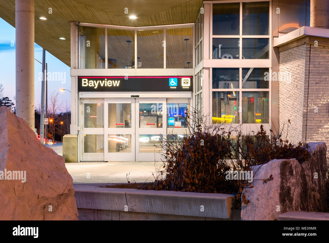 La TTC (Toronto Transit Commission) subwa station Bayview le long de la ligne 4 Ligne de métro Sheppard à Toronto, Ontario, Canada. Banque D'Images