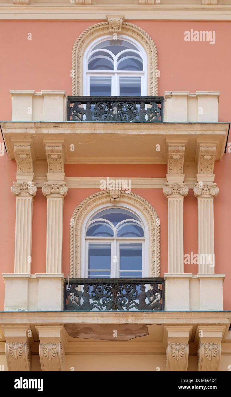 Façade de l'ancien bâtiment de ville sur la place Ban Jelacic à Zagreb, Croatie. Banque D'Images