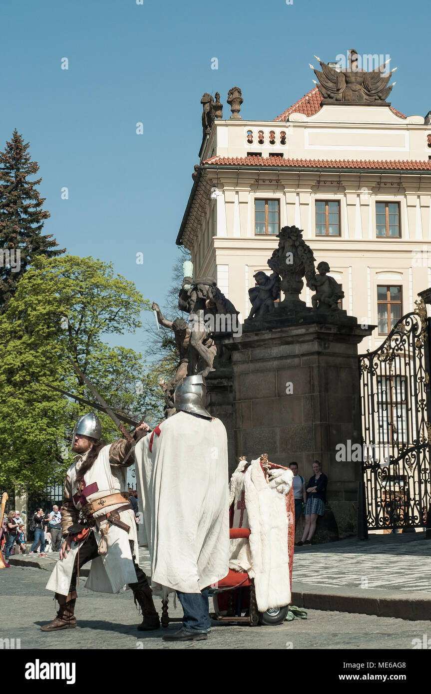 Certains gars sont à l'historique agissant sur l'Autriche. Banque D'Images