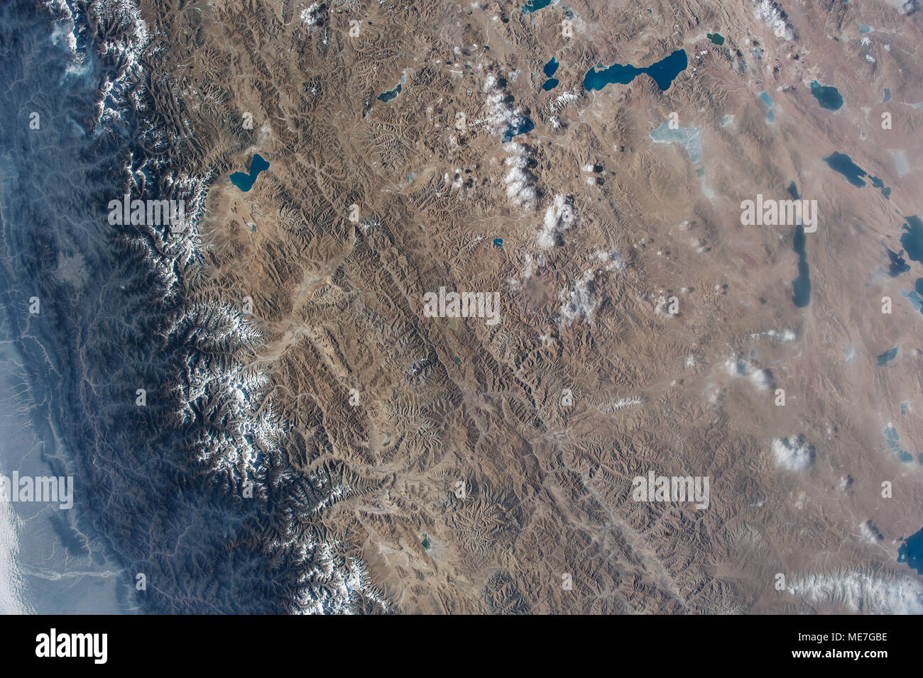 Une Vue Satellite Du Népal Et La Chaîne De Montagnes De L