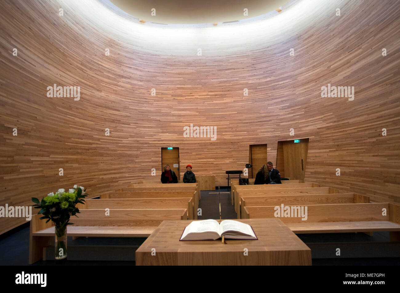 La chapelle - Chapelle de Kamppi Silence - est une chapelle luthérienne Kamppi, Helsinki, en situé sur le Narinkka Square. Helsinki Banque D'Images