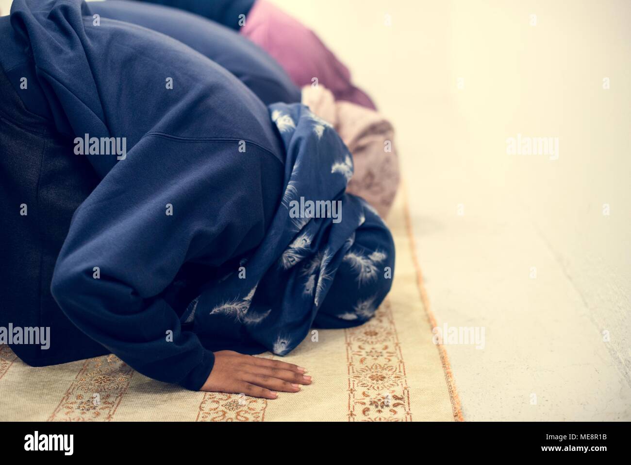 Les musulmans prient Banque D'Images
