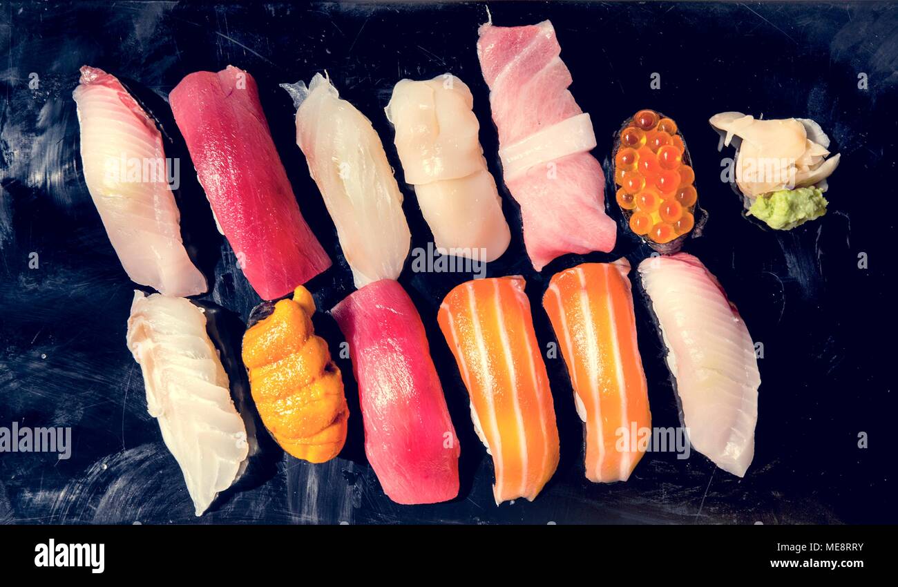 Manger des aliments sains sushi japonais Banque D'Images