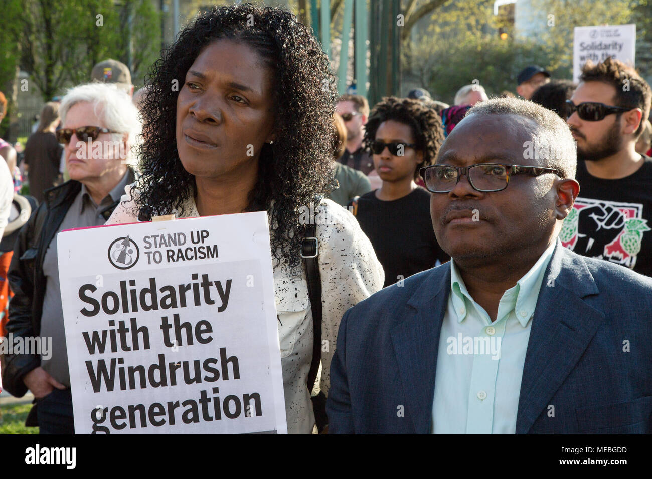 London UK 20 avril 2018 manifestants au cours d'une manifestation à l'appui de la génération Windrush Windrush Square, Brixton Banque D'Images