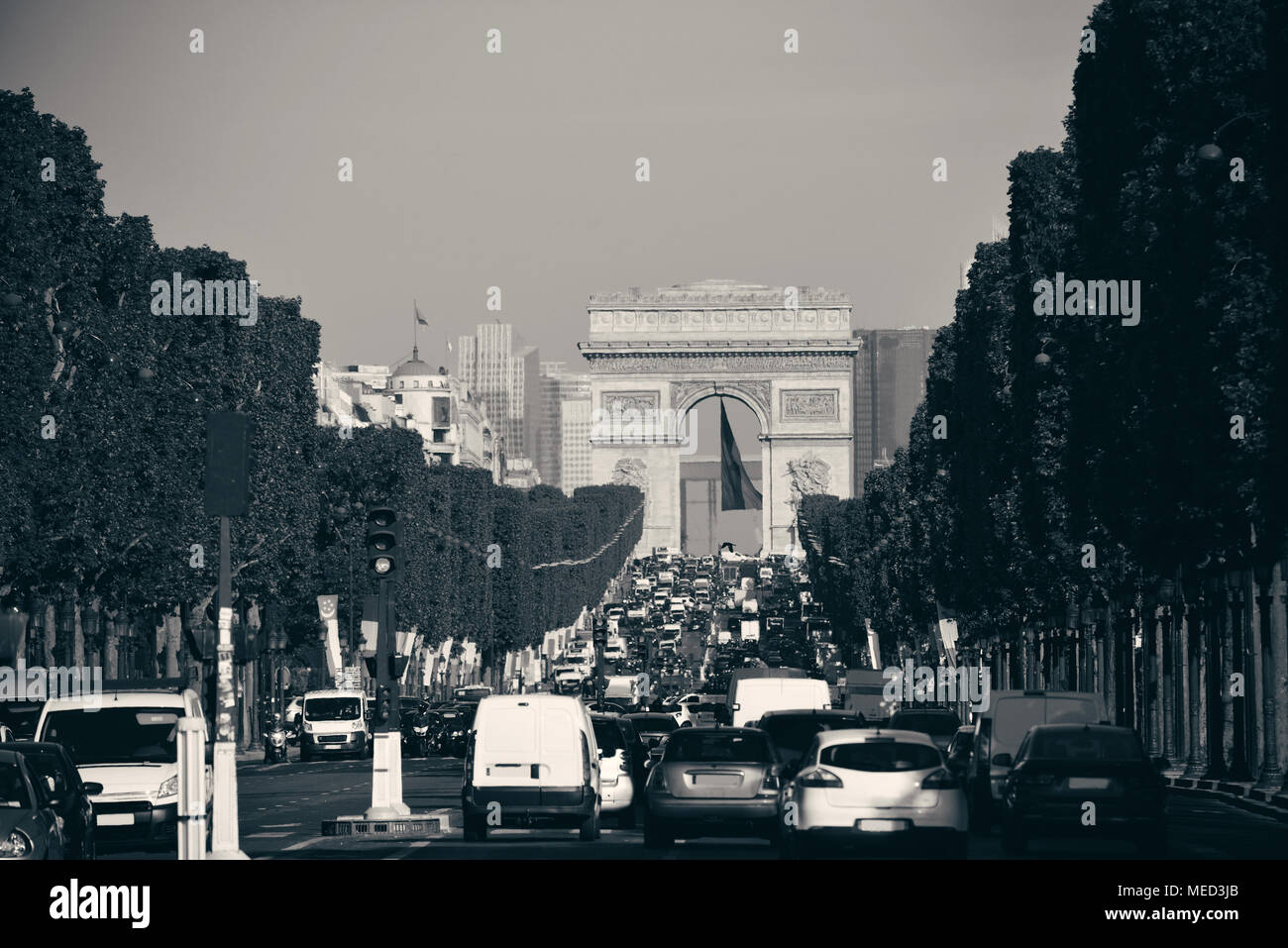 Arc de Triomphe et la rue de Paris. Banque D'Images