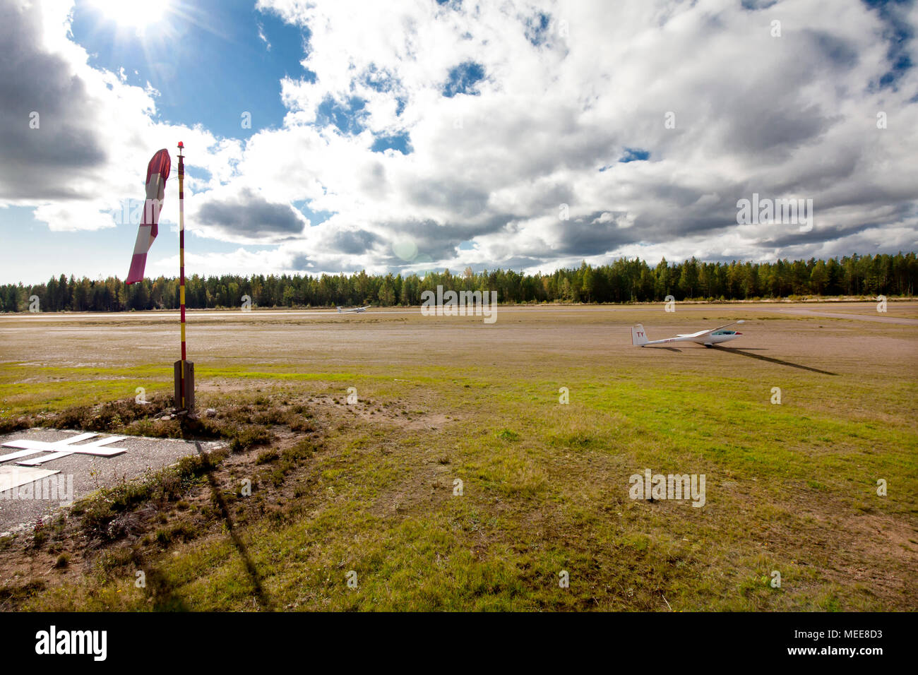 KOTKA, FINLANDE - le 17 septembre 2017 : pour la lumière de l'aérodrome les avions non-motorisés Banque D'Images