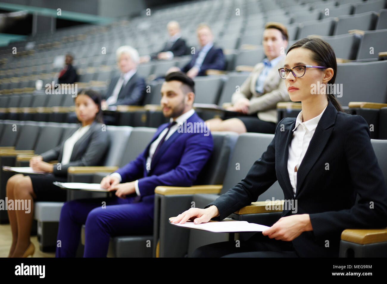 L'écoute de l'orateur rapport Banque D'Images