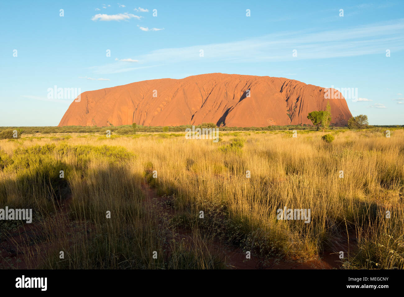 Uluru (Ayers Rock), d'Uluṟu-Kata Tjuṯa National Park. Territoire du Nord, Australie. Banque D'Images