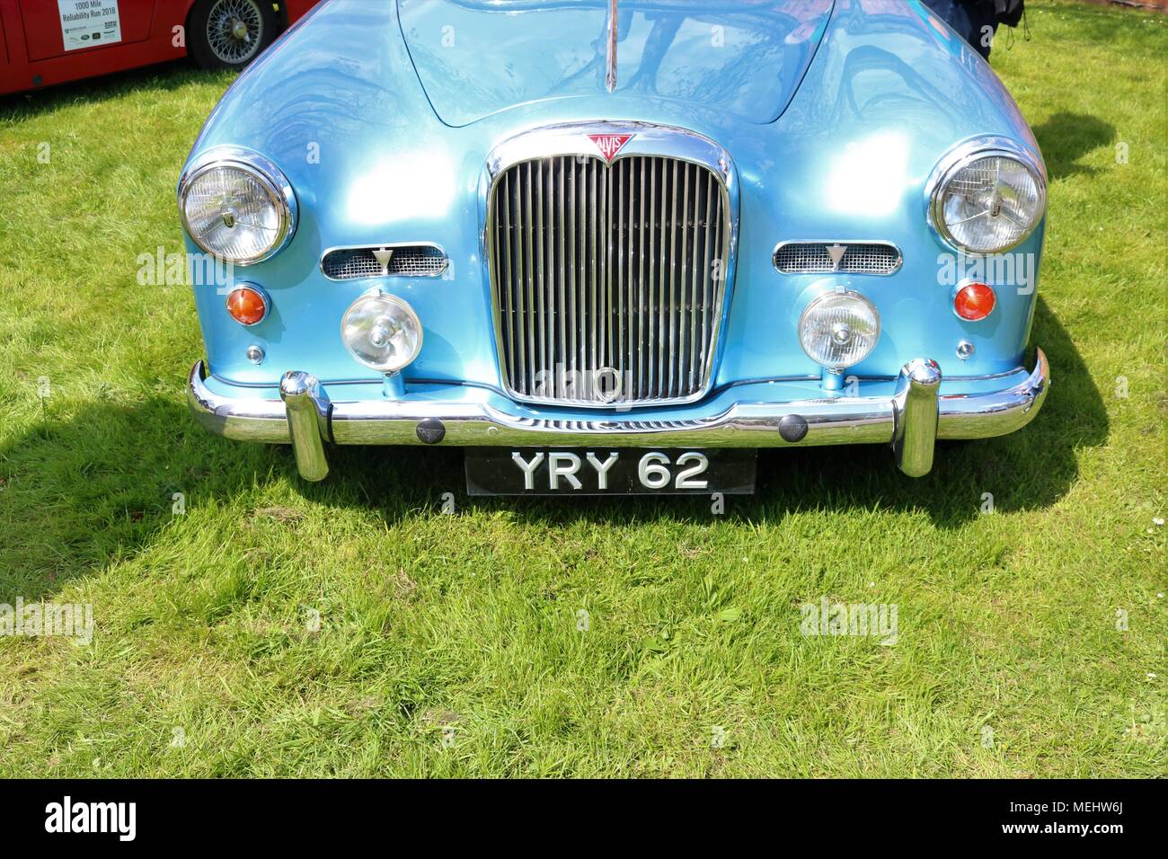 , Bicester Oxfordshire, UK. 22.04.2018. Dimanche Scramble 'Drive il Day' à Bicester Patrimoine qui est une base de la RAF ex historique afficher les véhicules classiques qui comprenait des voitures, camions, motos, voitures, avions et véhicules d'incendie. Credit : Michelle Ponts/Alamy Live News. Banque D'Images