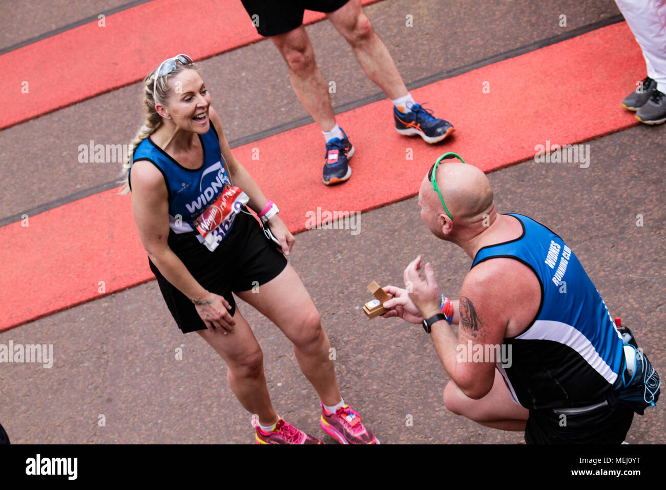 Londres, Royaume-Uni. 22 avril 2018. [Caption] au cours du dimanche Marathon de Londres Virgin Money. Credit : Elsie Kibue / Alamy Live News Banque D'Images