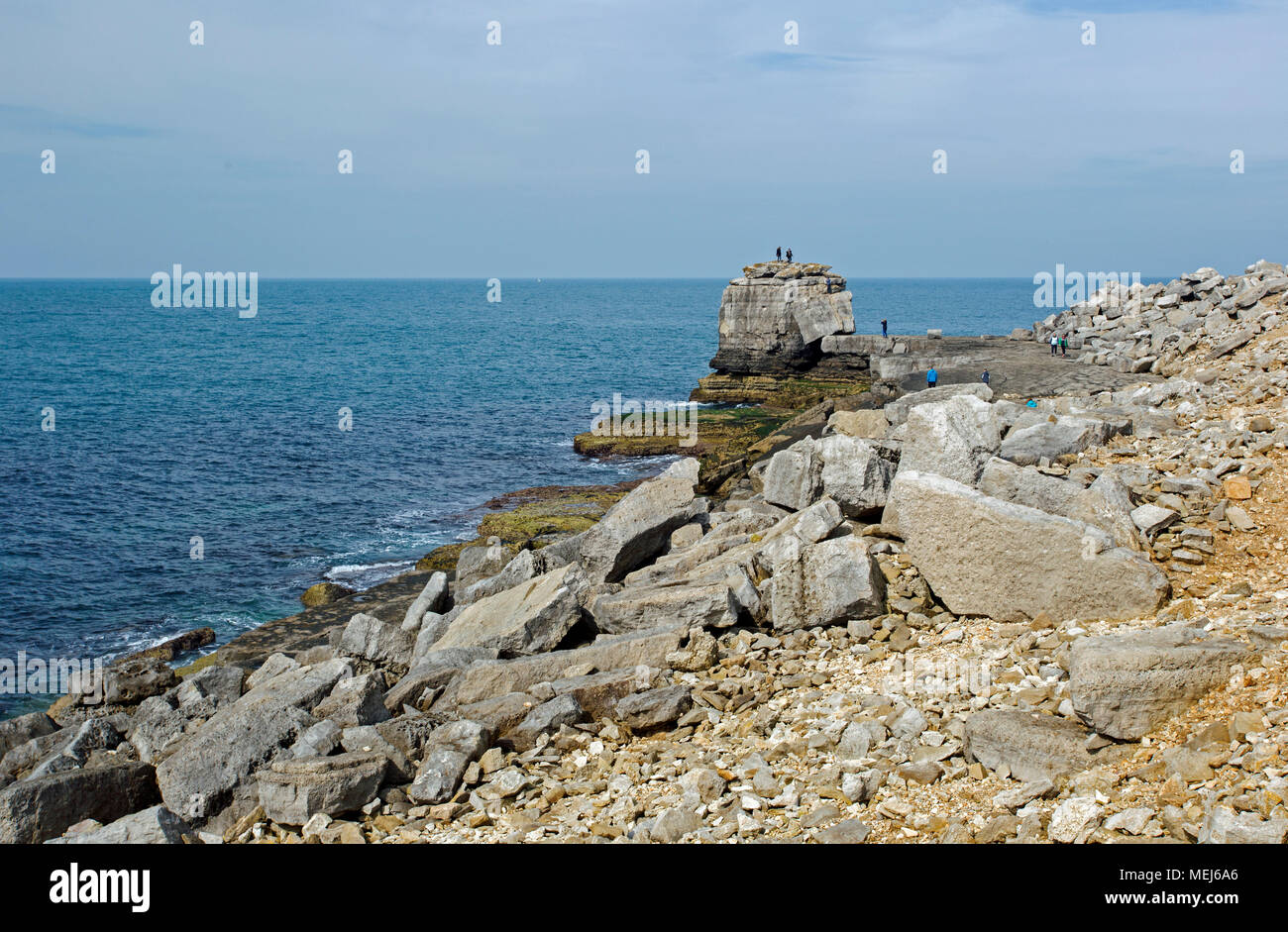 Une vue de Pulpit Rock à Portland Bill, Dorset, Angleterre Banque D'Images