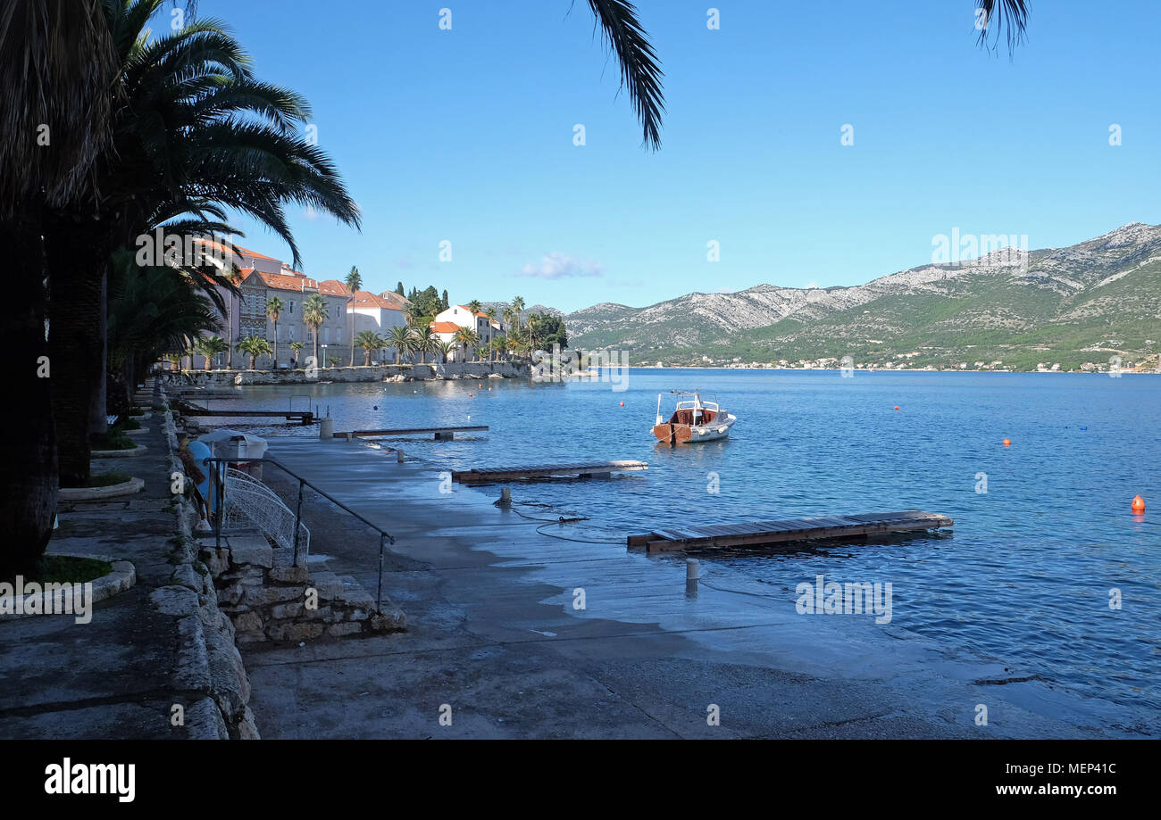 Vue du front de mer pittoresque ville dalmate médiévale de Korcula, la culture croate et destination historique. Banque D'Images