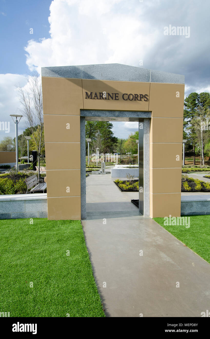 FAYETTEVILLE, NC - Mars 22, 2012 : Caroline du Monument des Anciens Combattants Marine Park Banque D'Images