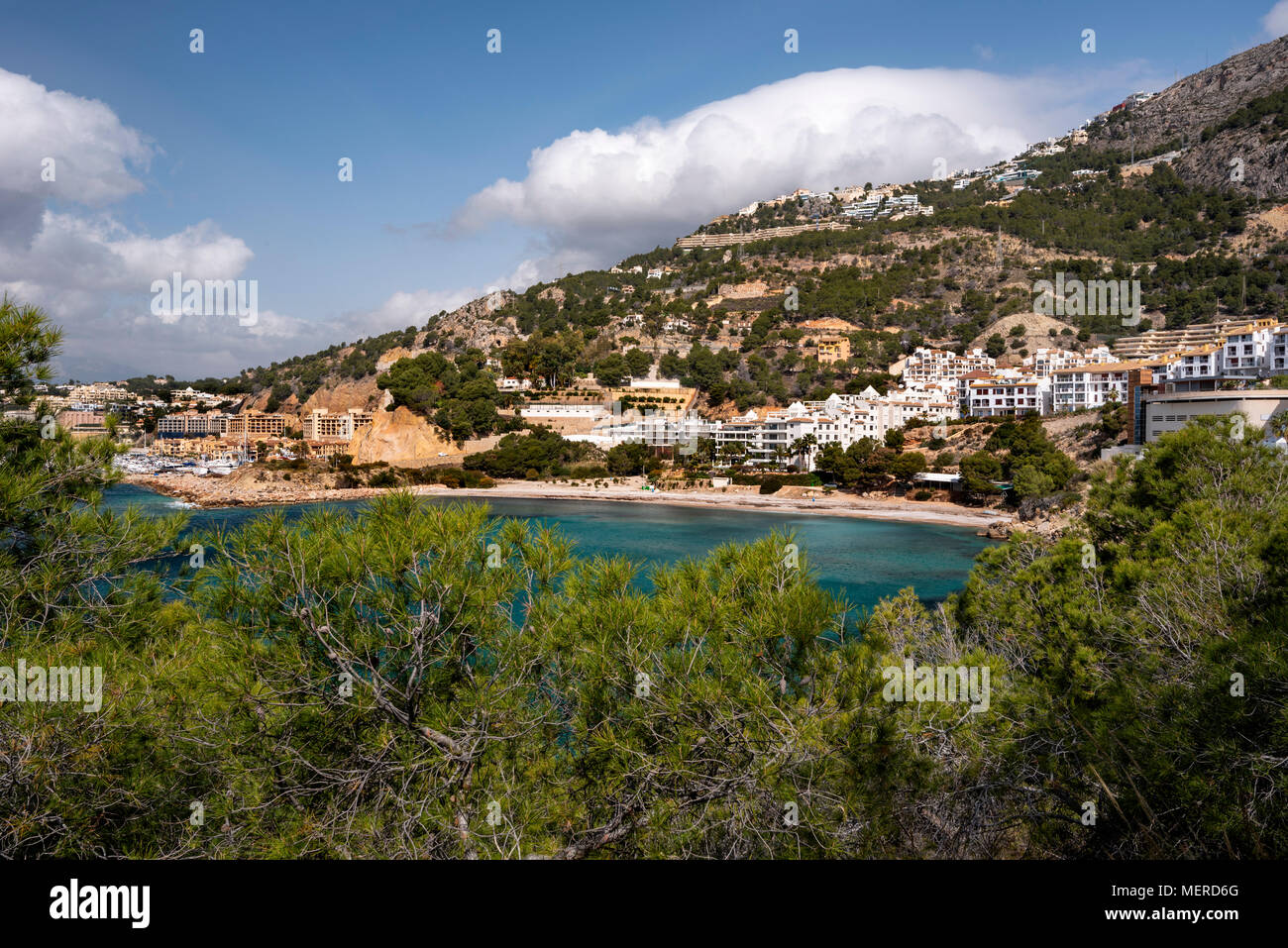 Entre Calpe et Altea Mascarat la plage avec ses eaux turquoise des plages, Altea, Costa Blanca, Alicante, province,Espagne Banque D'Images