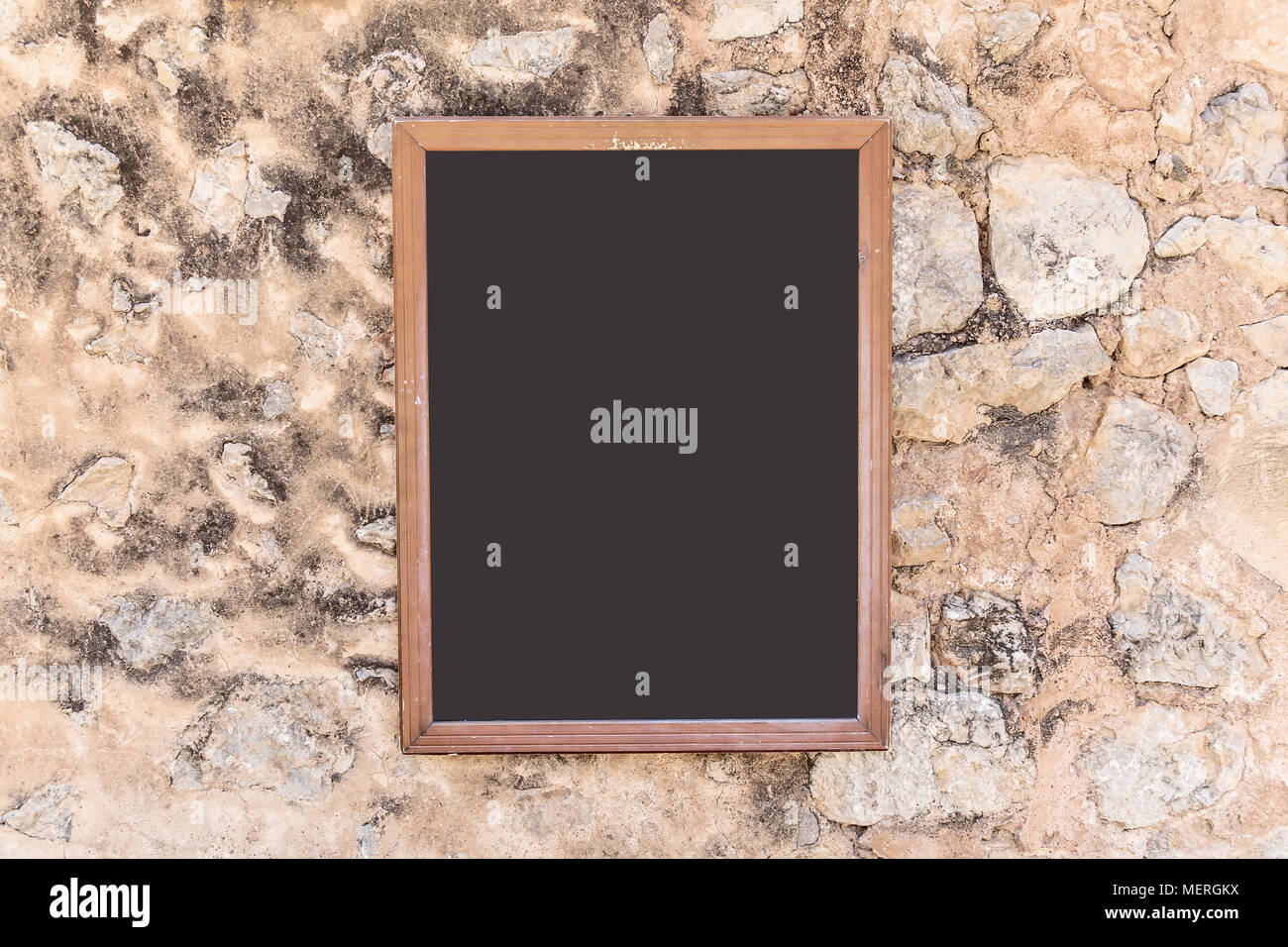 Palma de Majorque, Espagne, menu board accroché sur un mur de pierre. Panneau de menu. Banque D'Images Palma de Majorque, Espagne, menu board accroché sur un mur de pierre. Panneau de menu. Banque D'Images