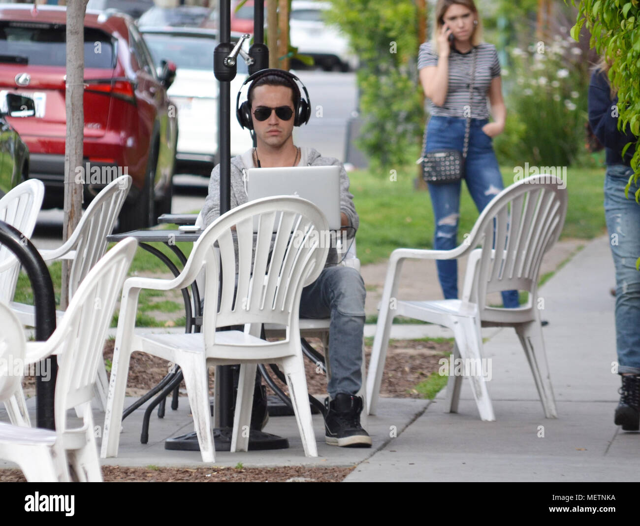 Los Angeles, CA, USA. Apr 21, 2018. Ryan McCartan dehors et environ dans la région de Los Angeles sur un beau jour. Credit : poinçon de médias/Alamy emblématique Live News Banque D'Images