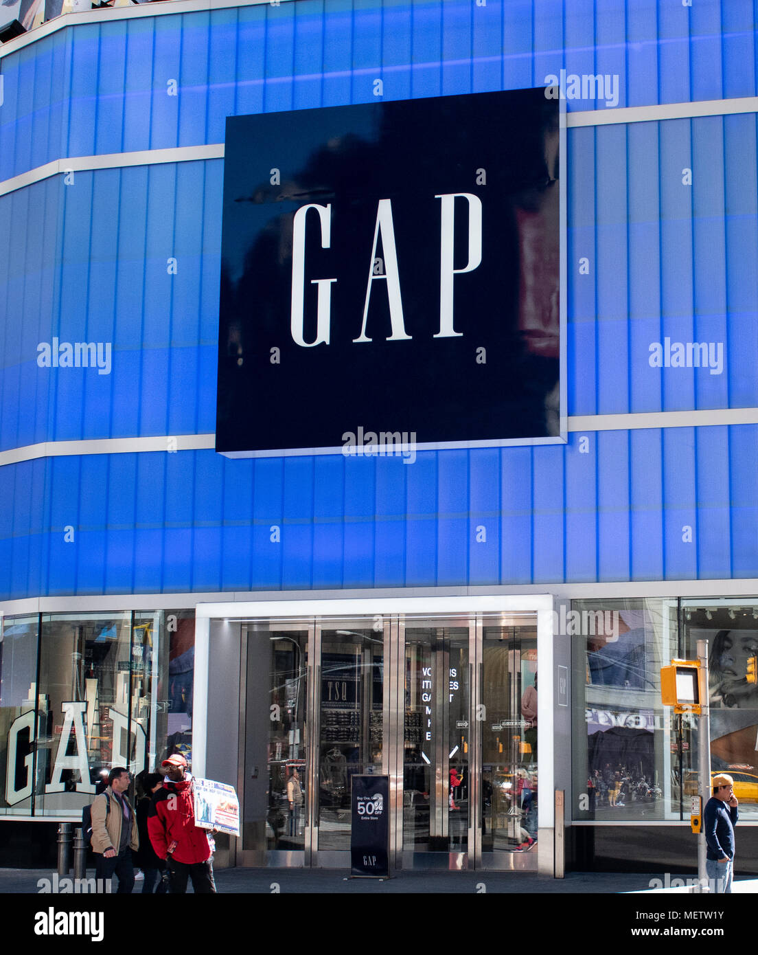 Magasin de vetements Gap dans Times Square a New York Photo Stock Alamy