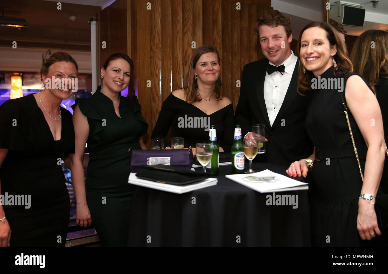 Les invités pendant la PFA Awards 2018 au Grosvenor House Hotel, Londres. ASSOCIATION DE PRESSE Photo. Photo date : dimanche 22 avril, 2018. Voir l'ACTIVITÉ DE SOCCER histoire PFA. Crédit photo doit se lire : Steven Paston/PA Wire Banque D'Images