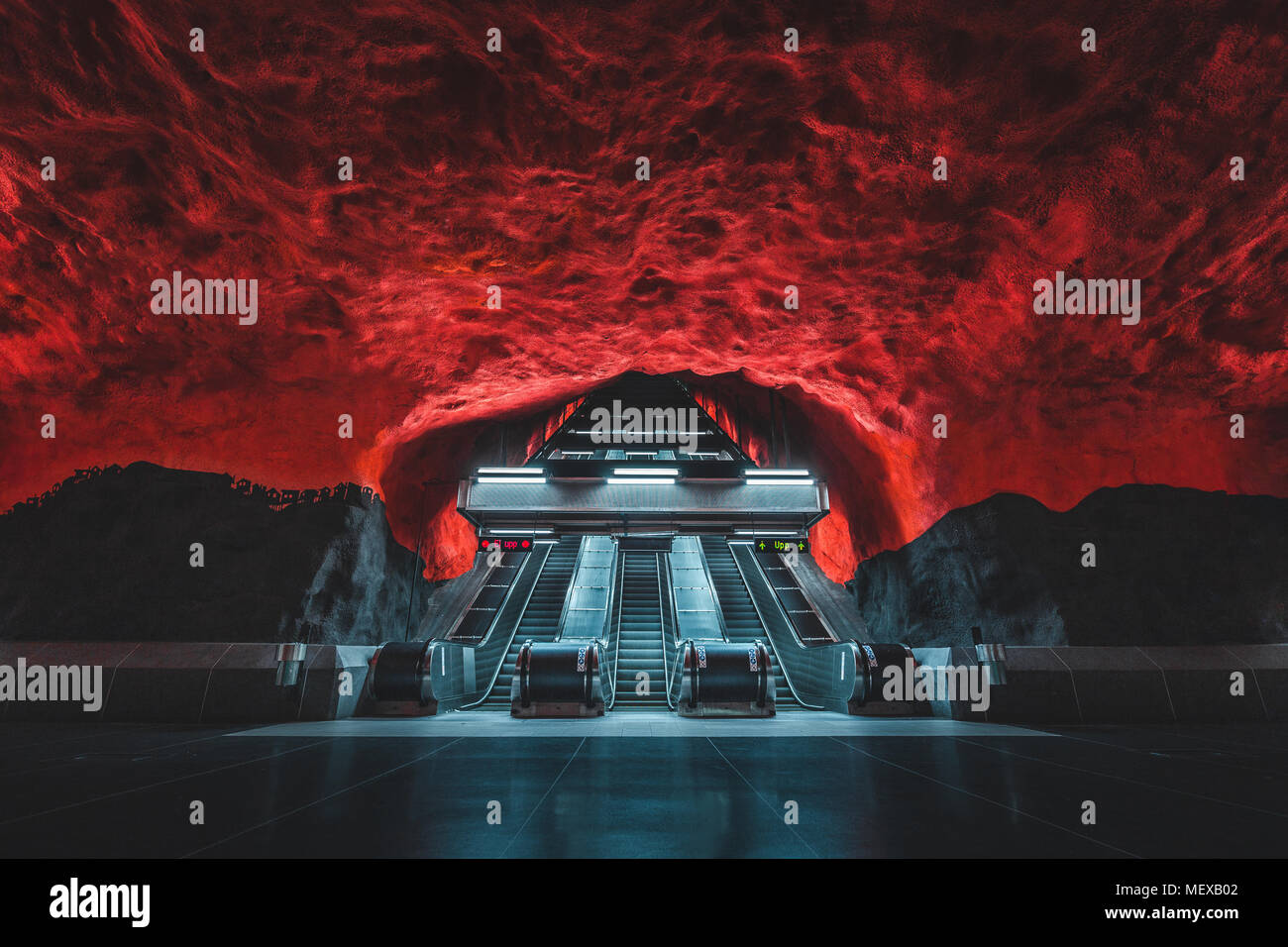 La vue classique du célèbre métro Solna Centrum à Stockholm Tunnelbana métro, Suède, Scandinavie Banque D'Images