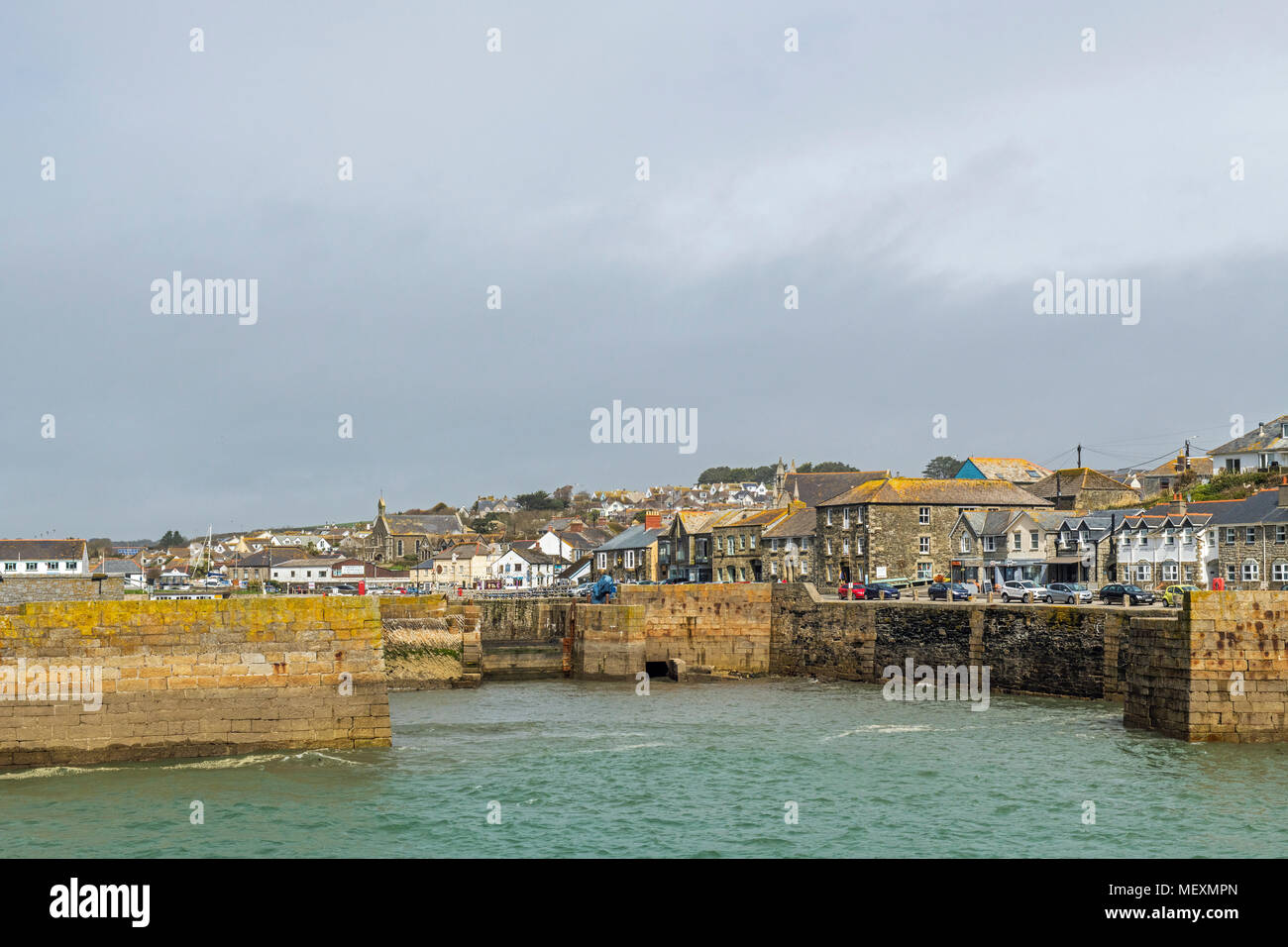 Port de Porthleven et derrière de Porthleven, South West Cornwall Banque D'Images