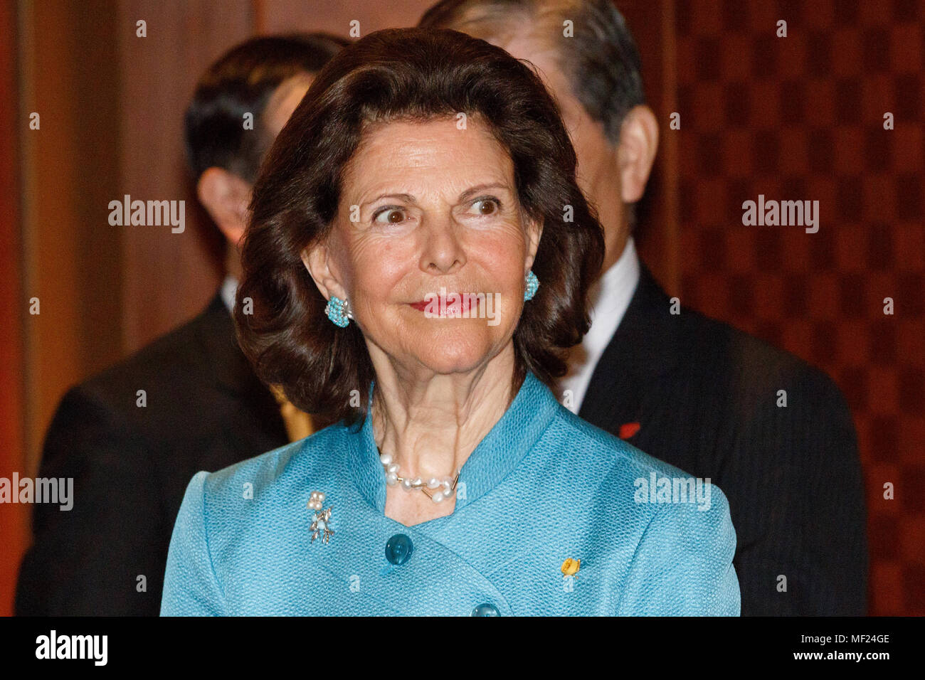 La Reine Silvia de Suède assiste à la démence Forum X le 24 avril 2018, Tokyo, Japon. Le Roi Carl XVI Gustaf et la reine Silvia sont au Japon du 22 au 25 avril pour célébrer les 150 ans de relations diplomatiques entre la Suède et le Japon. Credit : Rodrigo Reyes Marin/AFLO/Alamy Live News Banque D'Images