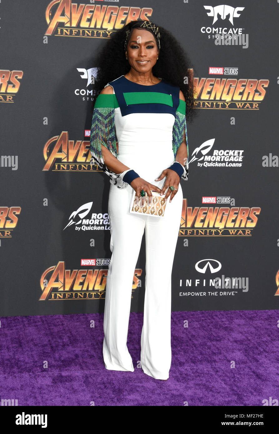 Los Angeles, Californie, USA. 23 avril, 2018. L'actrice Angela Bassett assiste à la première mondiale de Disney et de merveilles 'Avengers : Infinity War' le 23 avril 2018 à Los Angeles, Californie. Photo de Barry King/Alamy Live News Banque D'Images