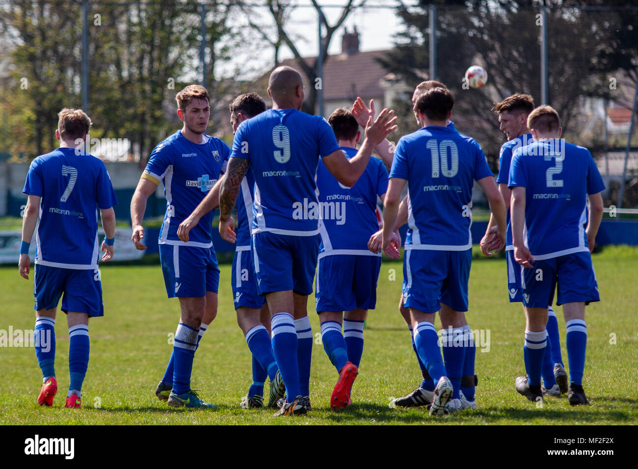 Port Talbot Town terrain Chris Keane égalise contre Llanelli Ville. Port Talbot Town 1-3 Llanelli Ville. 21/4/18. Banque D'Images