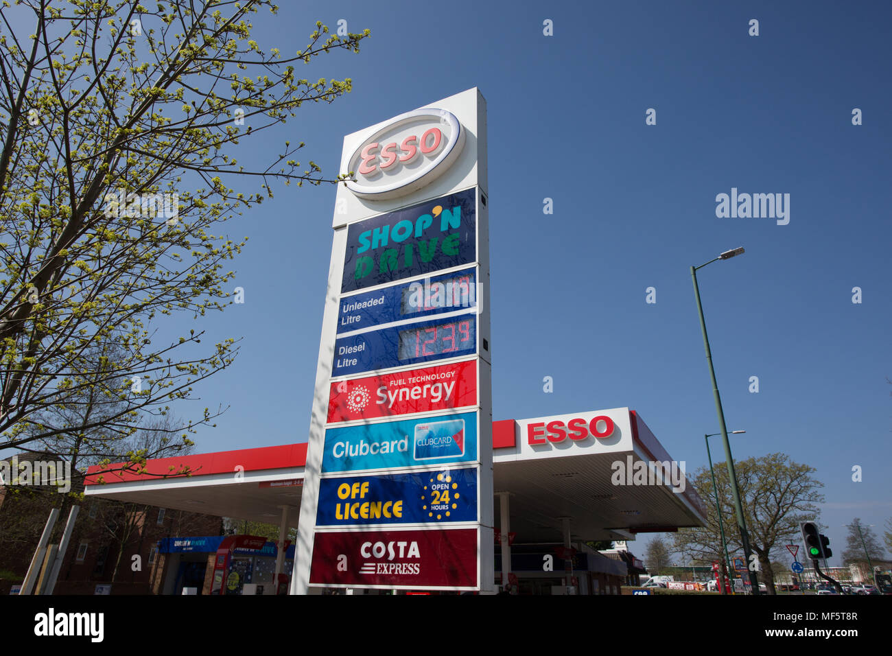 Station essence Esso signage Banque D'Images